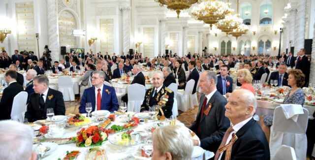 sekrety-kremljovskogo-povara-o-vkusah-putina-elcina-i-drugih-pervyh-lic-3f2b8b3