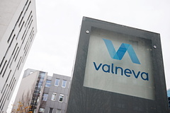 vo-francii-zajavili-ob-effektivnosti-razrabatyvaemoj-vakciny-protiv-omikrona-ba1c1c5