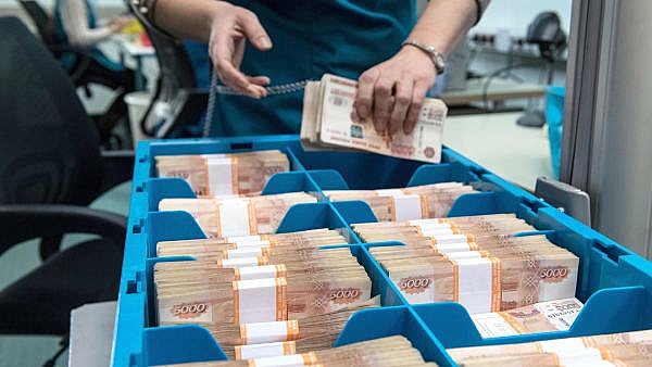 bloomberg-novye-sankcii-ssha-kosnutsja-bankov-i-energeticheskoj-sfery-53d61b6