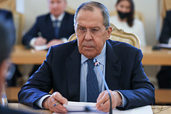 lavrov-prigrozil-londonu-otvetnymi-merami-na-sankcii-e691365