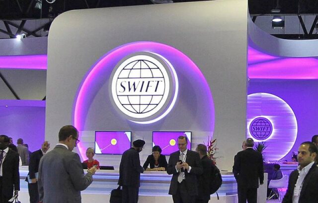 zapad-zahotel-sohranit-v-swift-oplatu-rossijskih-energonositelej-cb26bfc