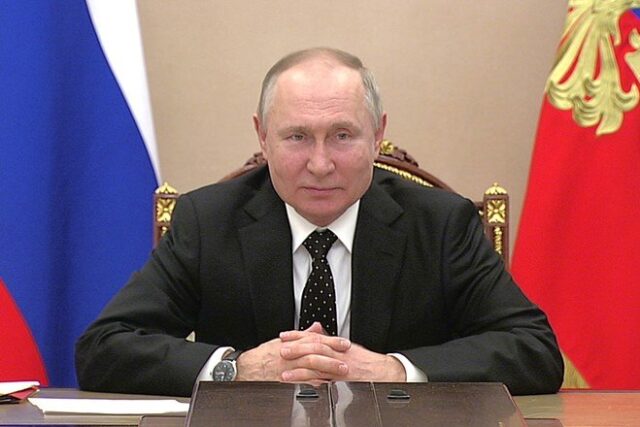 putin-zajavil-o-novyh-vyplatah-na-detej-8-16-let-c663016