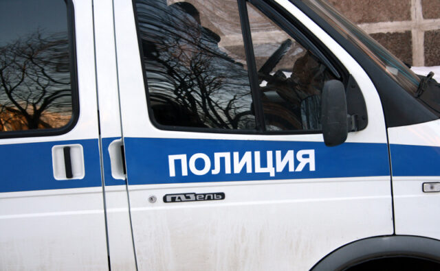 v-taganroge-muzhchina-ukral-avtomat-i-sbezhal-iz-otdela-policii-b65d4e1