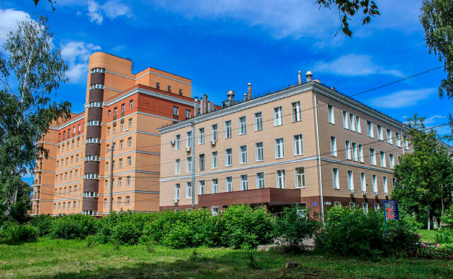 v-podmoskove-proverjat-zhalobu-na-paket-na-golove-muzhchiny-s-insultom-9439c99