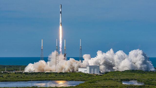 spacex-zapustila-raketu-s-razvedyvatelnym-sputnikom-dlja-germanskih-voennyh-c36c725