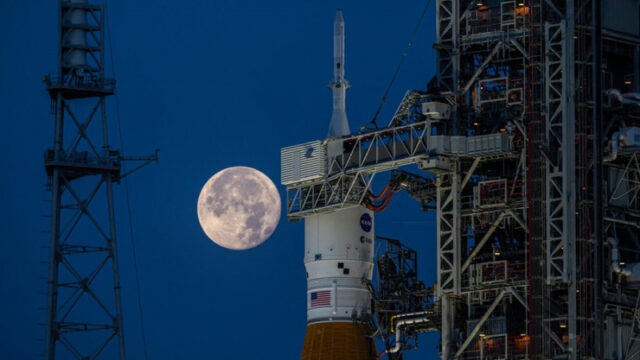 nasa-vnov-poprobuet-zapustit-raketu-k-lune-27-sentjabrja-146e364