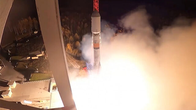 minoborony-pokazalo-kadry-puska-rakety-sojuz-so-sputnikom-glonass-k-b2ea9c1