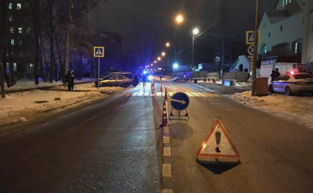 v-moskve-umerla-devushka-sbitaja-na-peshehodnom-perehode-junoshej-bez-prav-e6e3cd5