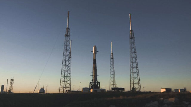 spacex-otmenila-zapusk-rakety-so-sputnikami-starlink-iz-za-nepogody-22882f3