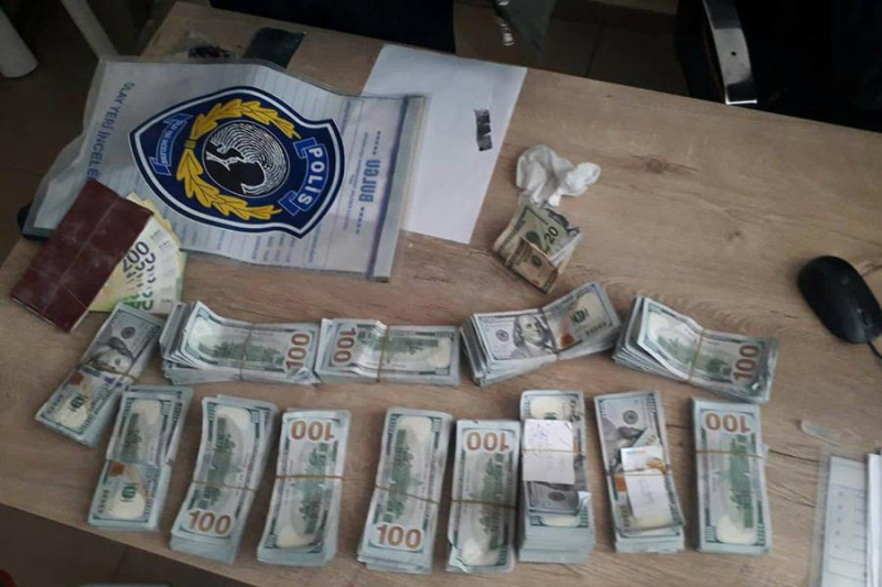 Российские спасатели нашли $150 тыс. под завалами дома в Турции