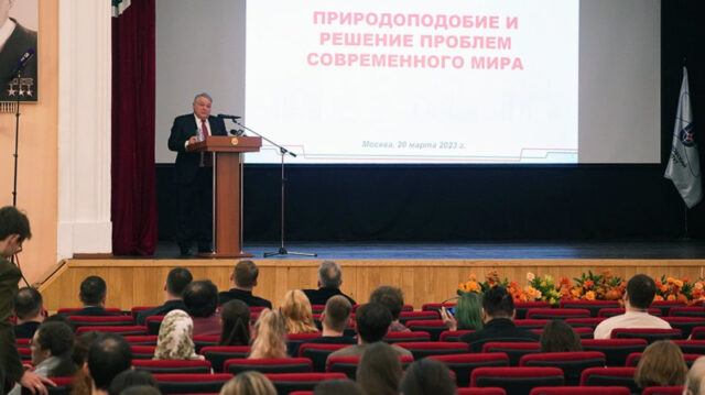 opytnym-putem-v-moskve-otkrylas-kurchatovskaja-molodezhnaja-nauchnaja-shkola-6ef0c5f