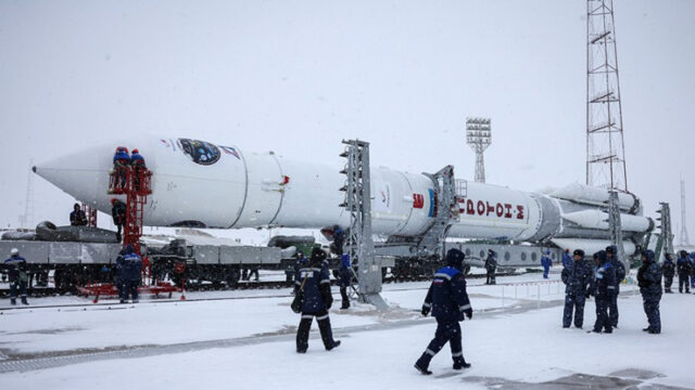 raketa-nositel-proton-m-startovala-s-kosmodroma-bajkonur-515e561