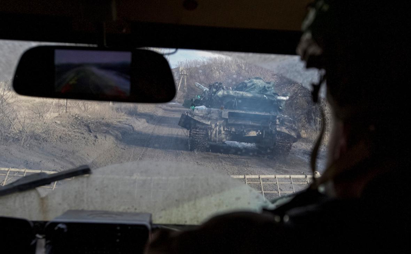 
                    Рогов заявил о переброске Украиной боевой авиации в Запорожскую область

                