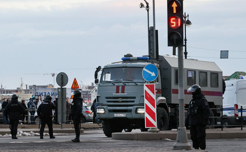 Беглов сообщил о 25 пострадавших при взрыве в баре в Петербурге