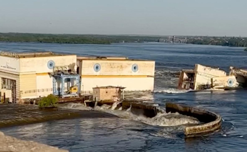 
                    В Никополе начали жесткую экономию воды после прорыва на Каховской ГЭС

                