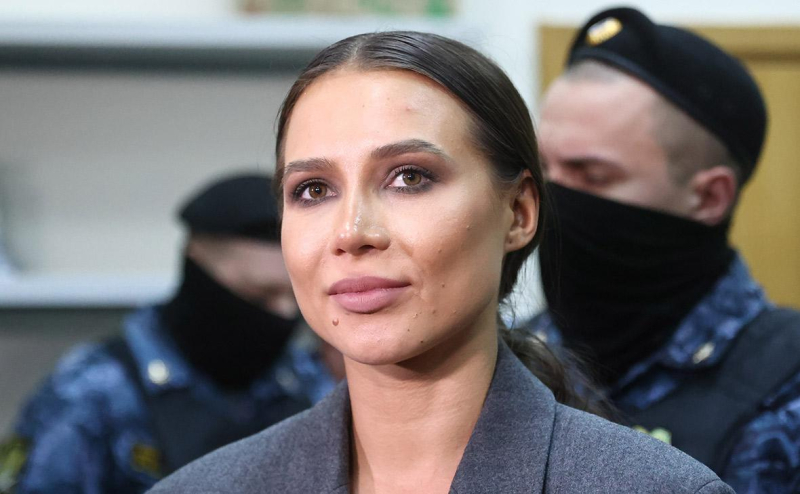 Суд отказался снять арест с имущества блогера Лерчек
