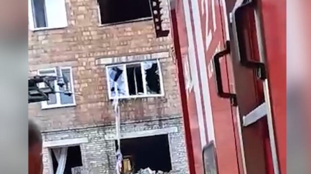 kak-vzryvom-gaza-v-kanske-v-zhiloj-pjatietazhke-vyneslo-okna-video-f1305be