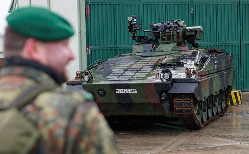 
                    Германия выделила Украине новый пакет военной помощи на &euro;400 млн

                