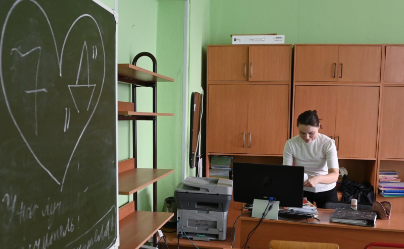 Доля россиян с оценкой зарплаты «не хватает» выросла до 45%
