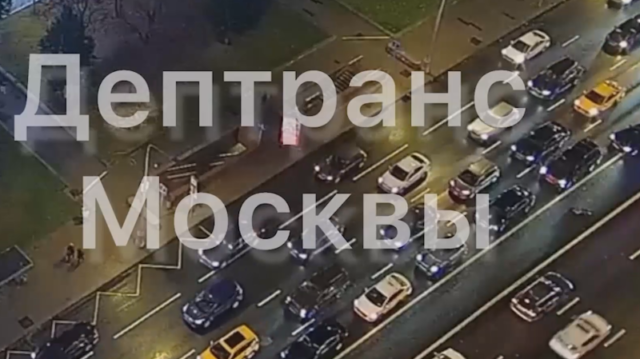 mashina-pereehala-peshehoda-na-novom-arbate-v-moskve-f5cd51c