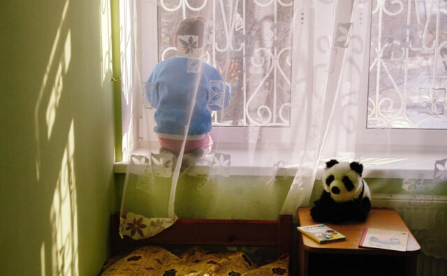v-omskoj-oblasti-proverjat-detdoma-posle-video-s-izbieniem-podrostka-b1cf430