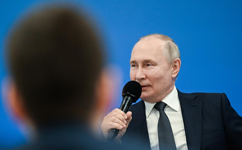 
                    Во Франции задержали трех граждан Грузии за кражу подлинников Пушкина

                