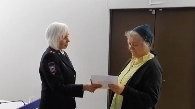 mnogodetnaja-semja-iz-germanii-poluchila-vremennoe-ubezhishhe-v-rossii-3aca3c6