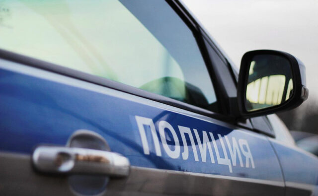 v-brjanske-zaderzhali-blogershu-szhegshuju-rossijskij-pasport-9456051