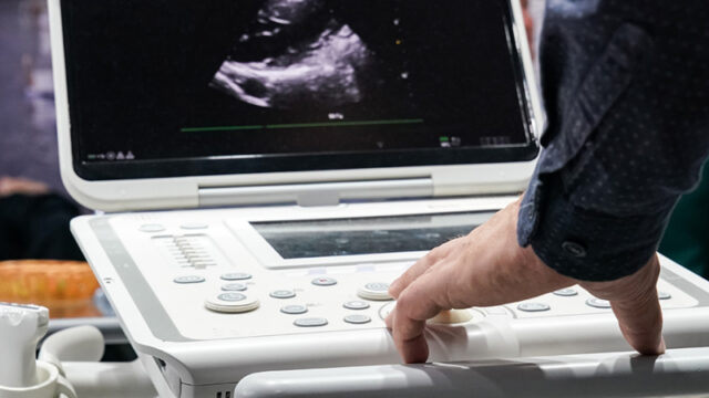 eksperty-rasskazali-ob-ispolzovanii-novyh-tehnologij-v-rossijskoj-medicine-c935481