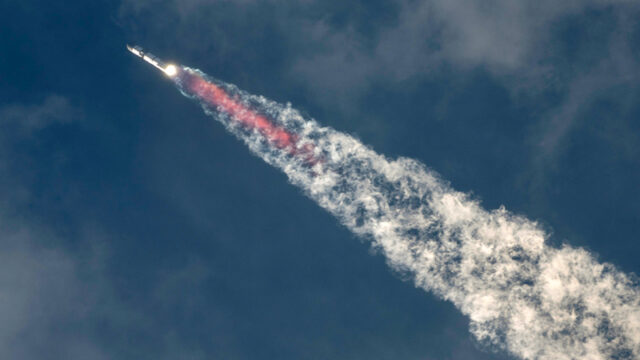 spacex-soobshhila-o-poteri-svjazi-s-raketoj-starship-v-konce-ispytatelnogo-poleta-f461c76