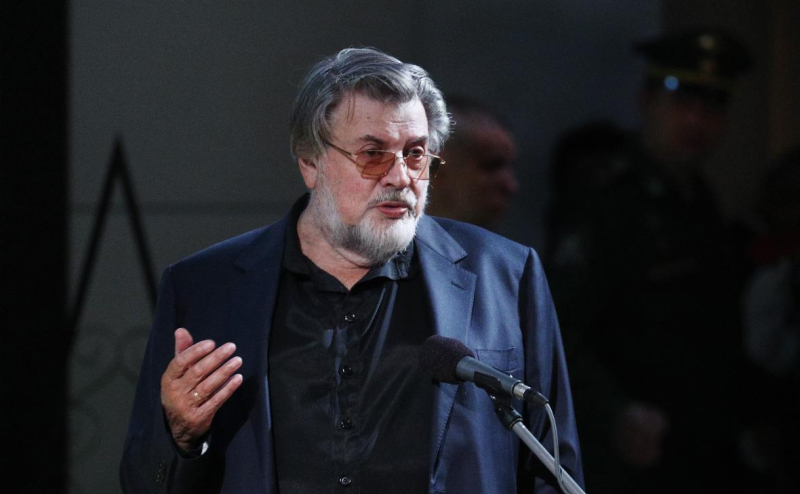 
                    Сын Ширвиндта назвал дату прощания с артистом

                