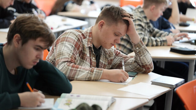 kovalchuk-nazval-matematiku-i-fiziku-osnovoj-razvitija-uspeshnoj-strany-a2b232c