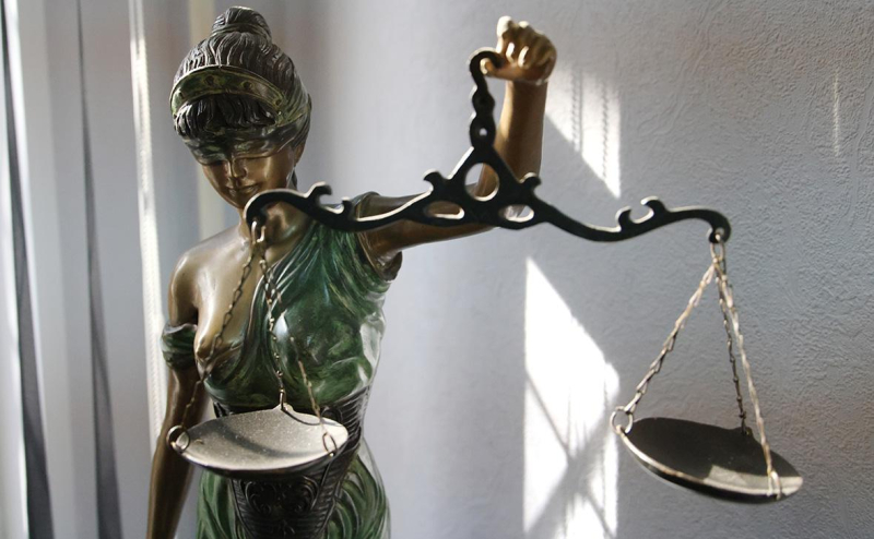 Суд в Новосибирске оштрафовал бар по делу о пропаганде ЛГБТ