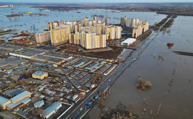 Уровень реки Урал у Оренбурга не повышался десять часов