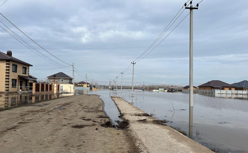Уровень воды в реке Урал у Оренбурга опустился на 10 см ниже опасного