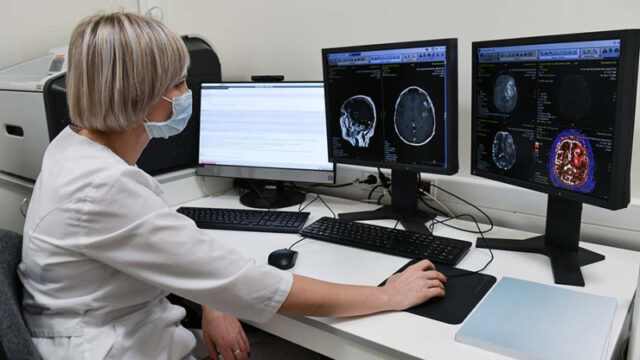 amerikanskoj-neuralink-razreshili-vzhivit-mozgovoj-implant-vtoromu-pacientu-v-ssha-6612f9a