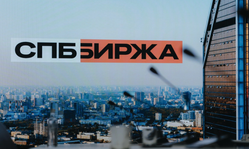 Anadolu запустило трансляцию с разыскивающего вертолет Раиси дрона Akinci