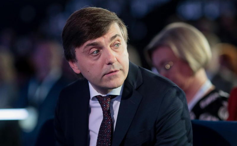 Бастрыкин затребовал доклад по инциденту с досмотром школьниц в Воронеже