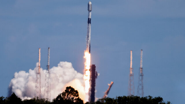 spacex-uspeshno-zapustila-falcon-9-s-23-sputnikami-starlink-5ee9a3f