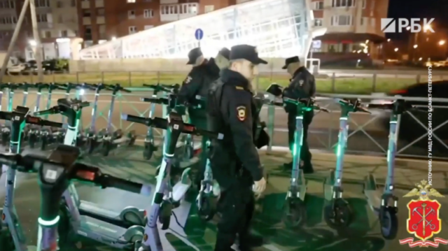 v-onk-moskvy-zajavili-chto-sbezhavshaja-iz-chechni-devushka-pokinula-policiju-2354965
