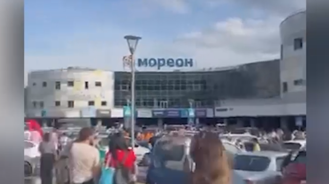 ochevidcy-rasskazali-ob-evakuacii-moskovskogo-akvaparka-moreon-746657f