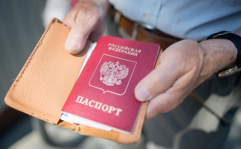 
                    Спасатели эвакуировали 171 пассажира на Сокольнической линии метро

                