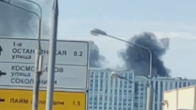 na-severe-moskvy-proizoshlo-vozgoranie-na-strojke-video-5c0b27a