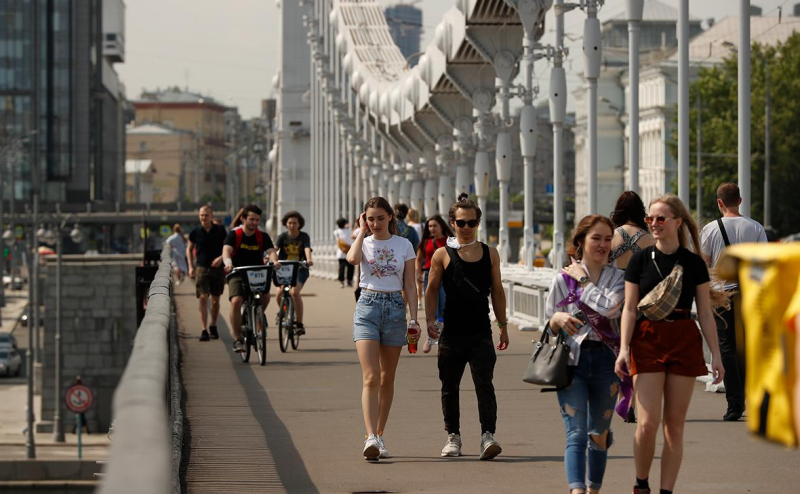 Почти половина россиян призналась в снятии стресса с помощью шопинга