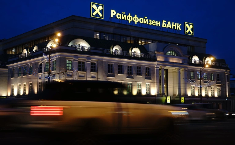 В Саутпорте начались массовые беспорядки после убийства трех детей
