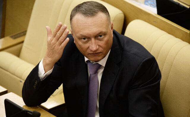 kommersant-uznal-o-novyh-epizodah-dela-arestovannogo-senatora-saveleva-61a28d0