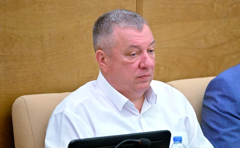 
                    Мишустин сообщил об увеличении операторов горячей линии в Курской области

                