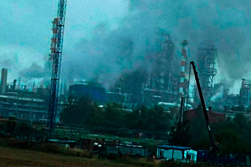 Пожар на Омском НПЗ полностью потушили