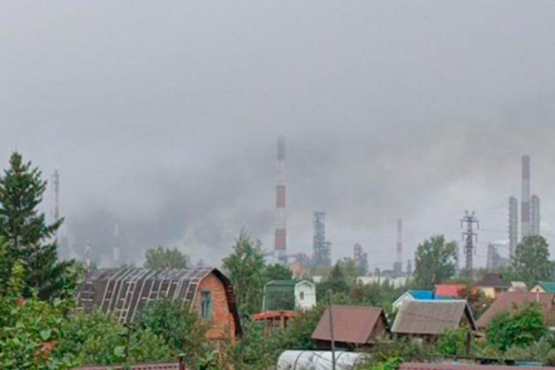 Пожар на Омском НПЗ полностью потушили