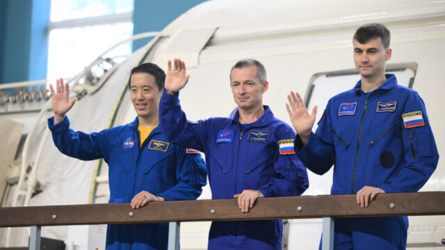 roskosmos-obnarodoval-sostav-ekipazhej-mks-na-2025-2026-gody-3715d13
